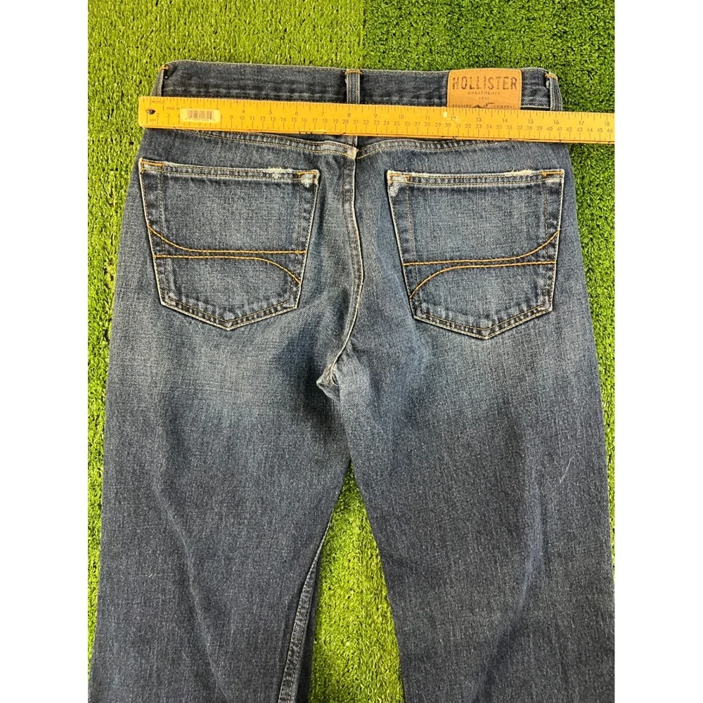 Hollister Classic Straight Jeans Mens 32x34 Medium Wash Button Fly Distressed